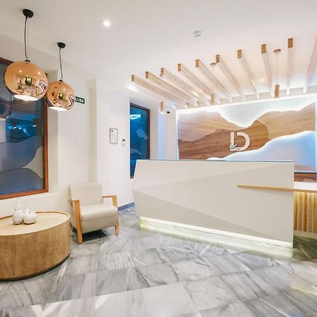 Debambu Atarazanas Aparthotel Malaga Luaran gambar