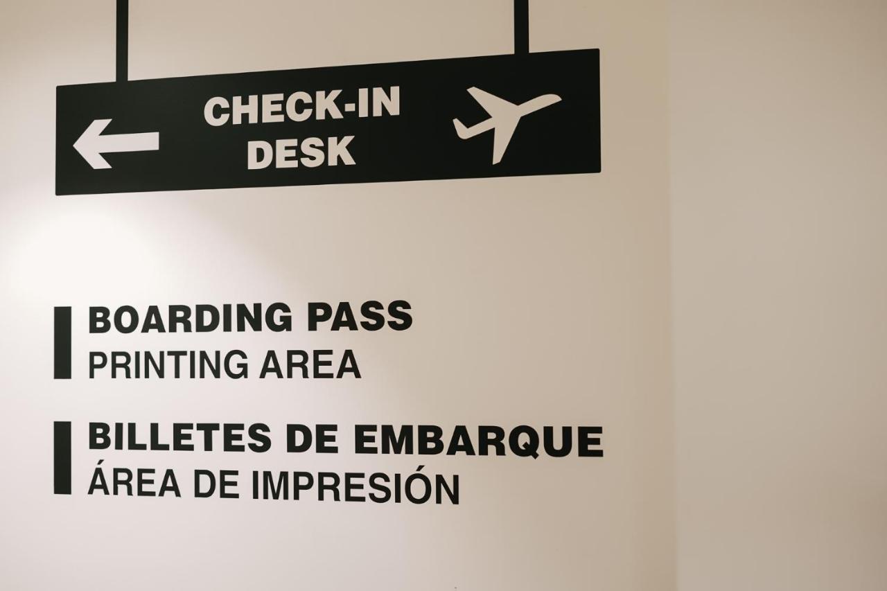 Debambu Atarazanas Aparthotel Malaga Luaran gambar